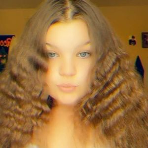 Meet your Posher, Kenzie